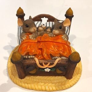 Charming Tails Collectibles by Fitz and Floyd "The Honeymoons Over" Collectible